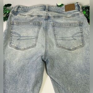 American Eagle Washed Denim Mom Jeans 4R